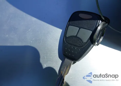 2006 Chrysler Town & Country Lx from USA, damaged, VIN 1A4GP44R76B567226